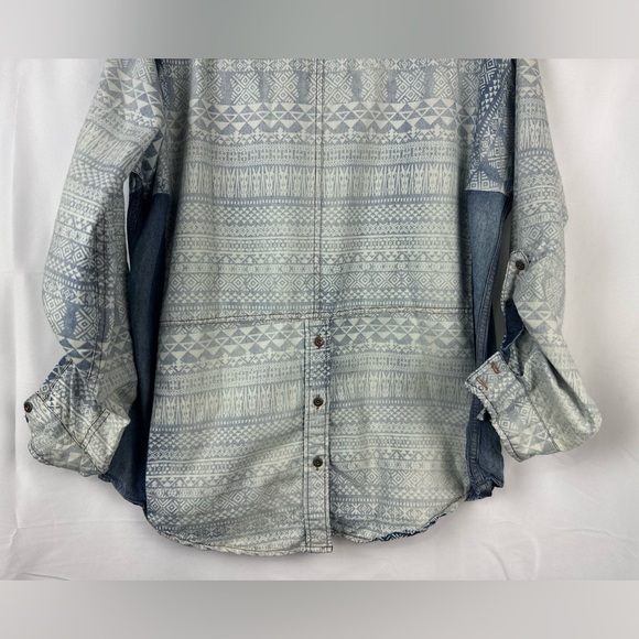 Miss Me Long Sleeve Denim Button Up. Women's Size Large. Blue. Light wash. Aztec - Picture 9 of 10